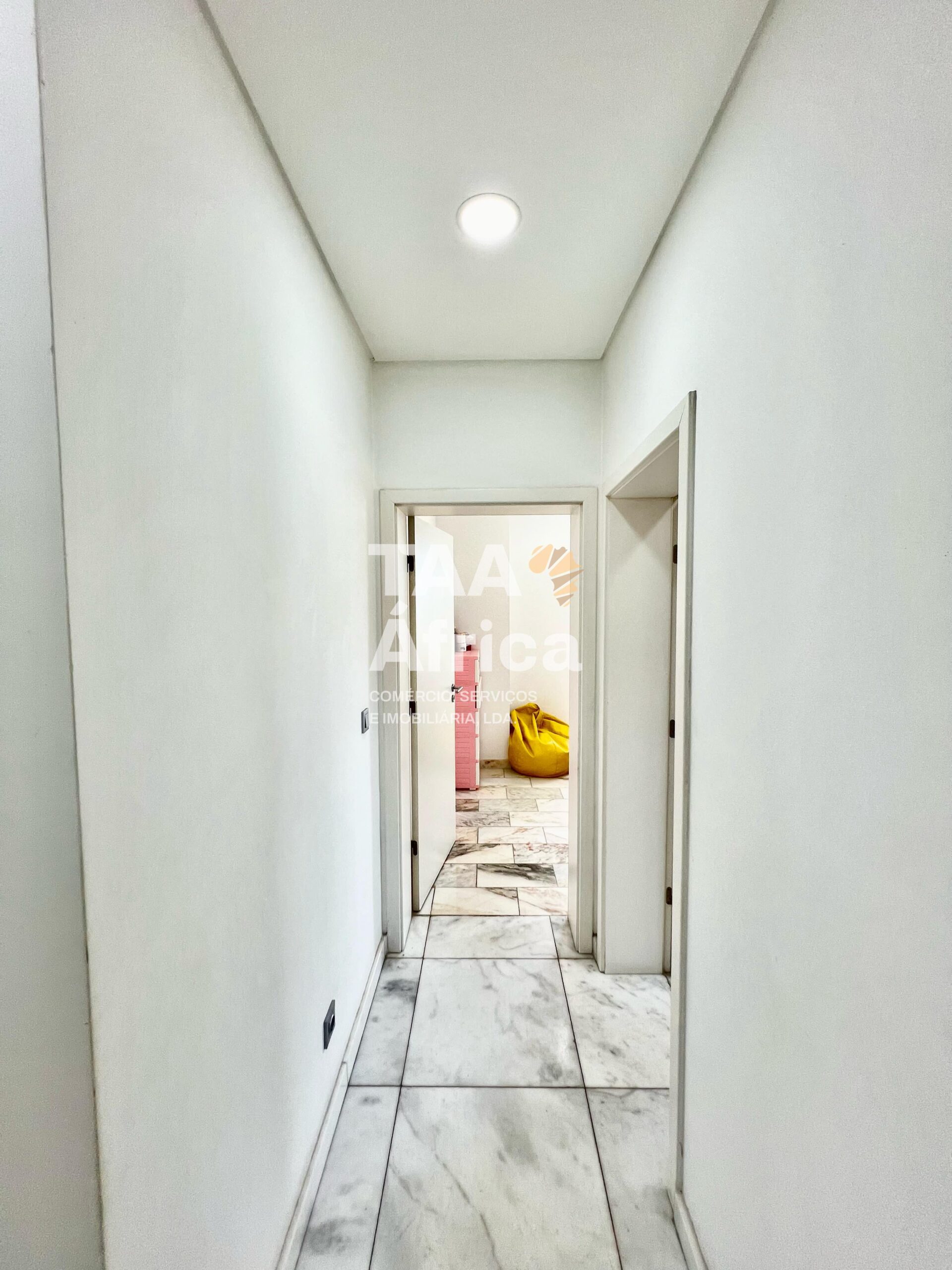 ac2a8f4b-5ef9-4ea2-85e9-64702325ff62