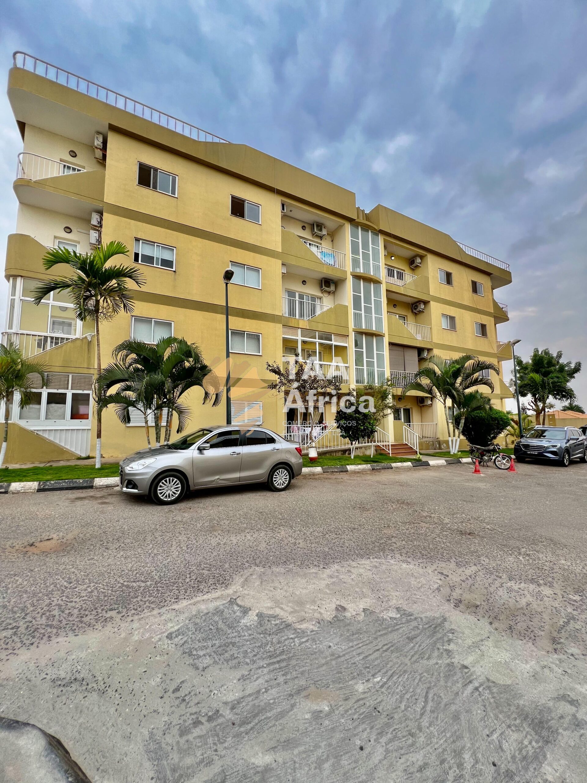 b4697d1e-5d89-42c8-9774-dbab7454f57b