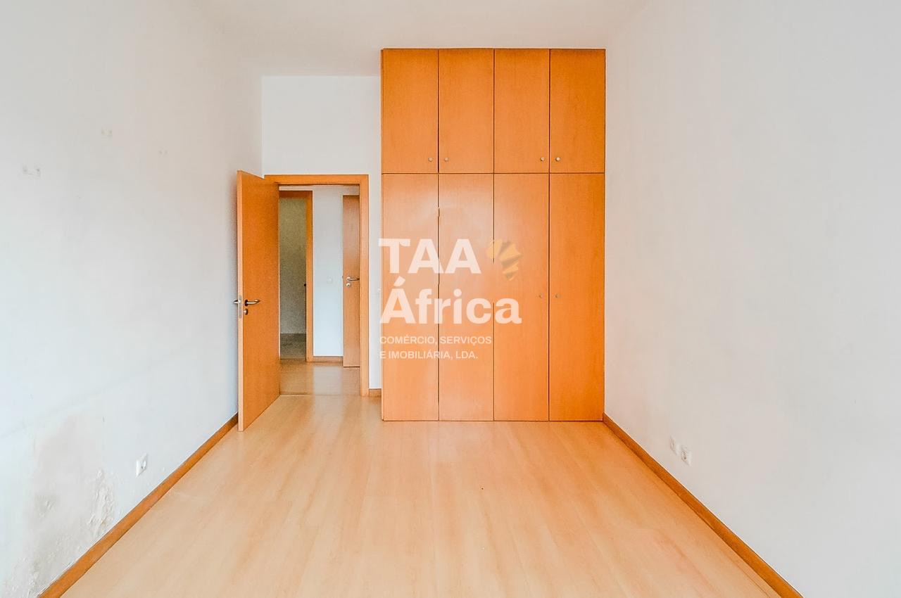 b4dea6d1-b2a1-4401-9685-29cc01bda2b0-1