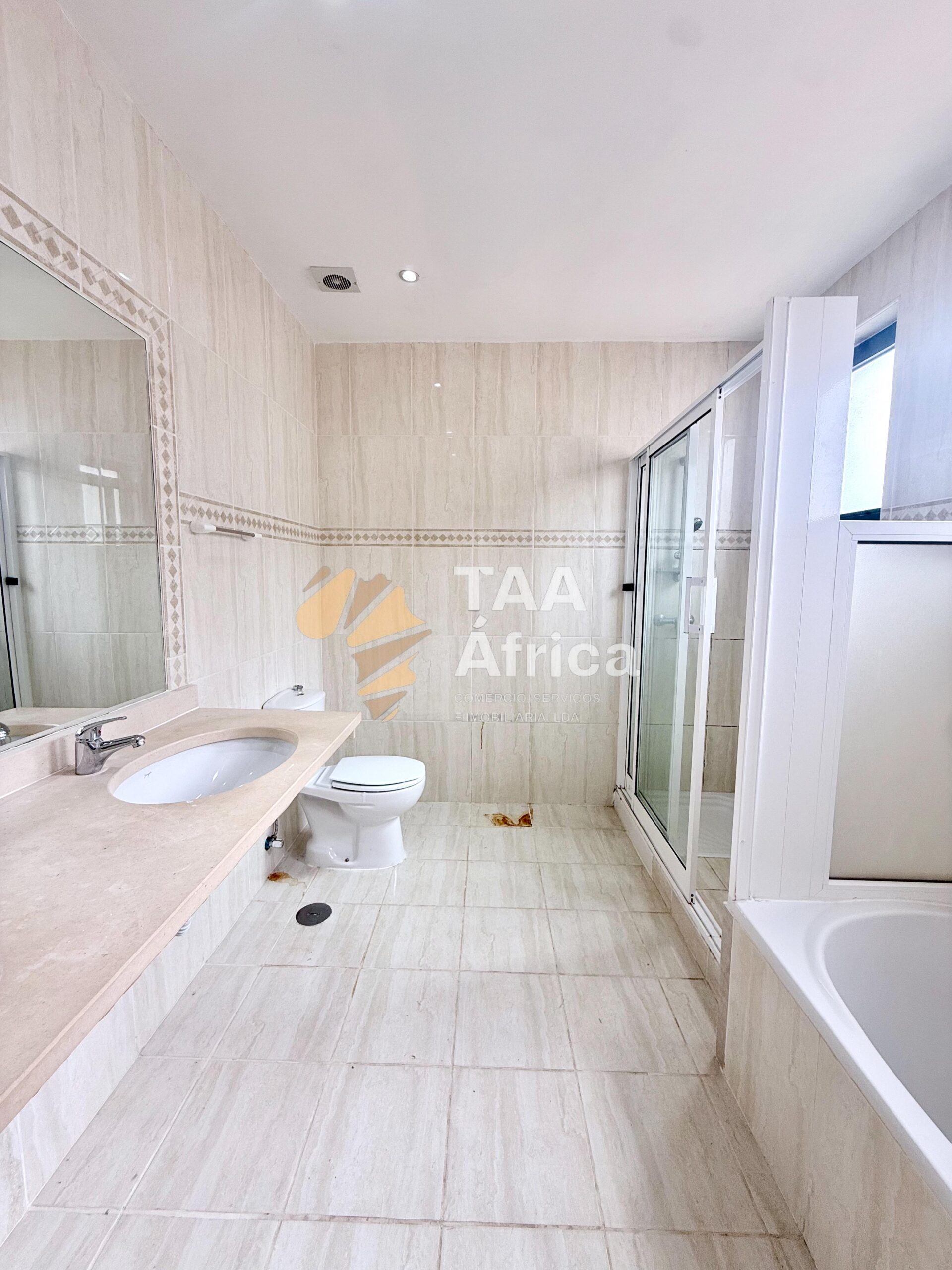 bb2874bb-a457-4aa0-82ca-701aa705c8d0