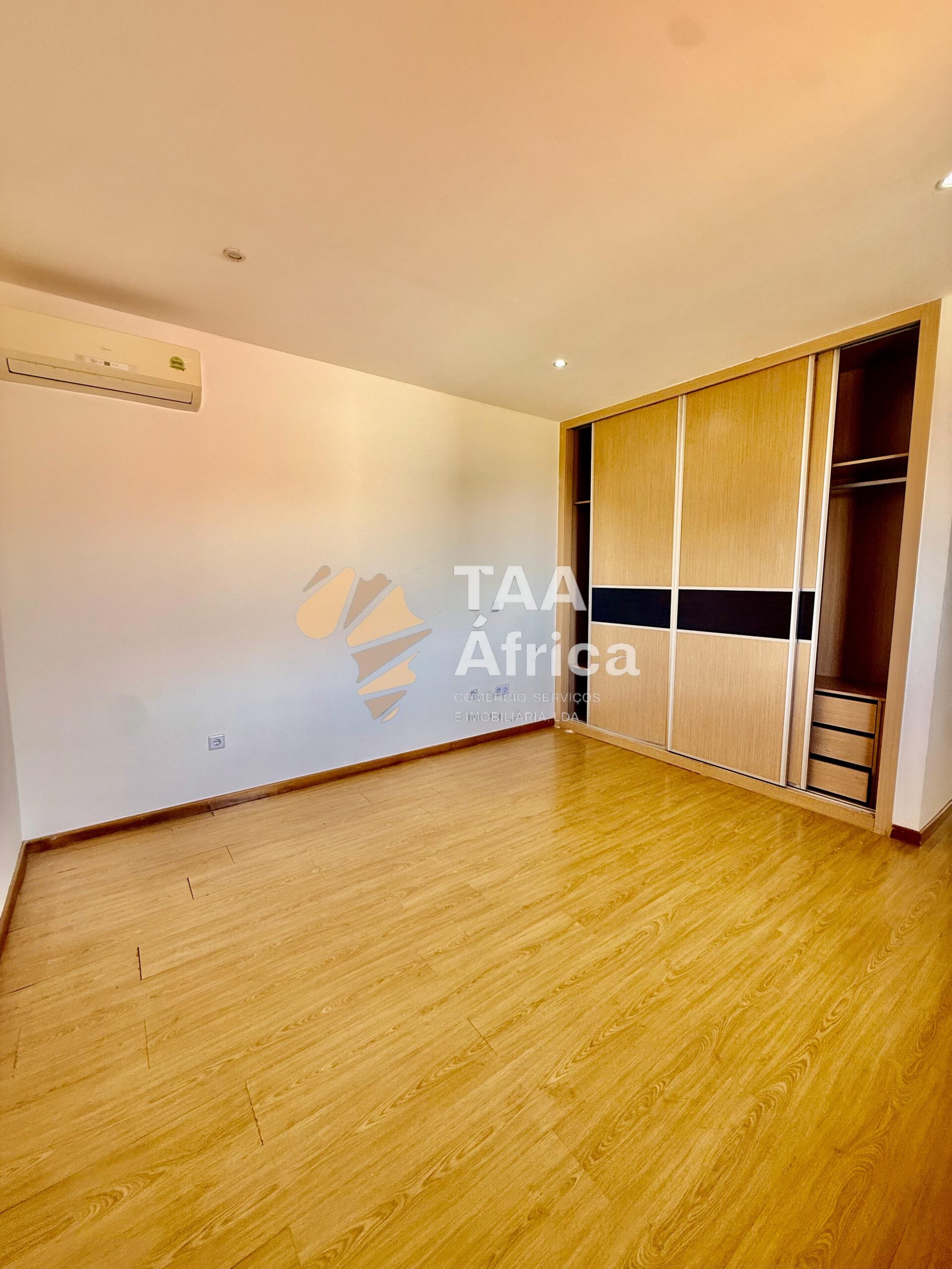 bf55926a-bfc8-4aa5-8c07-748d3c58c79f