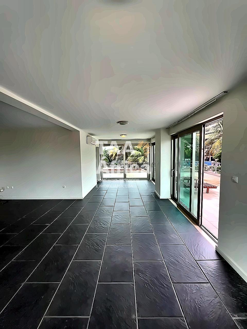 c9d8de04-a9d7-4be6-a1cd-fb24564d6626