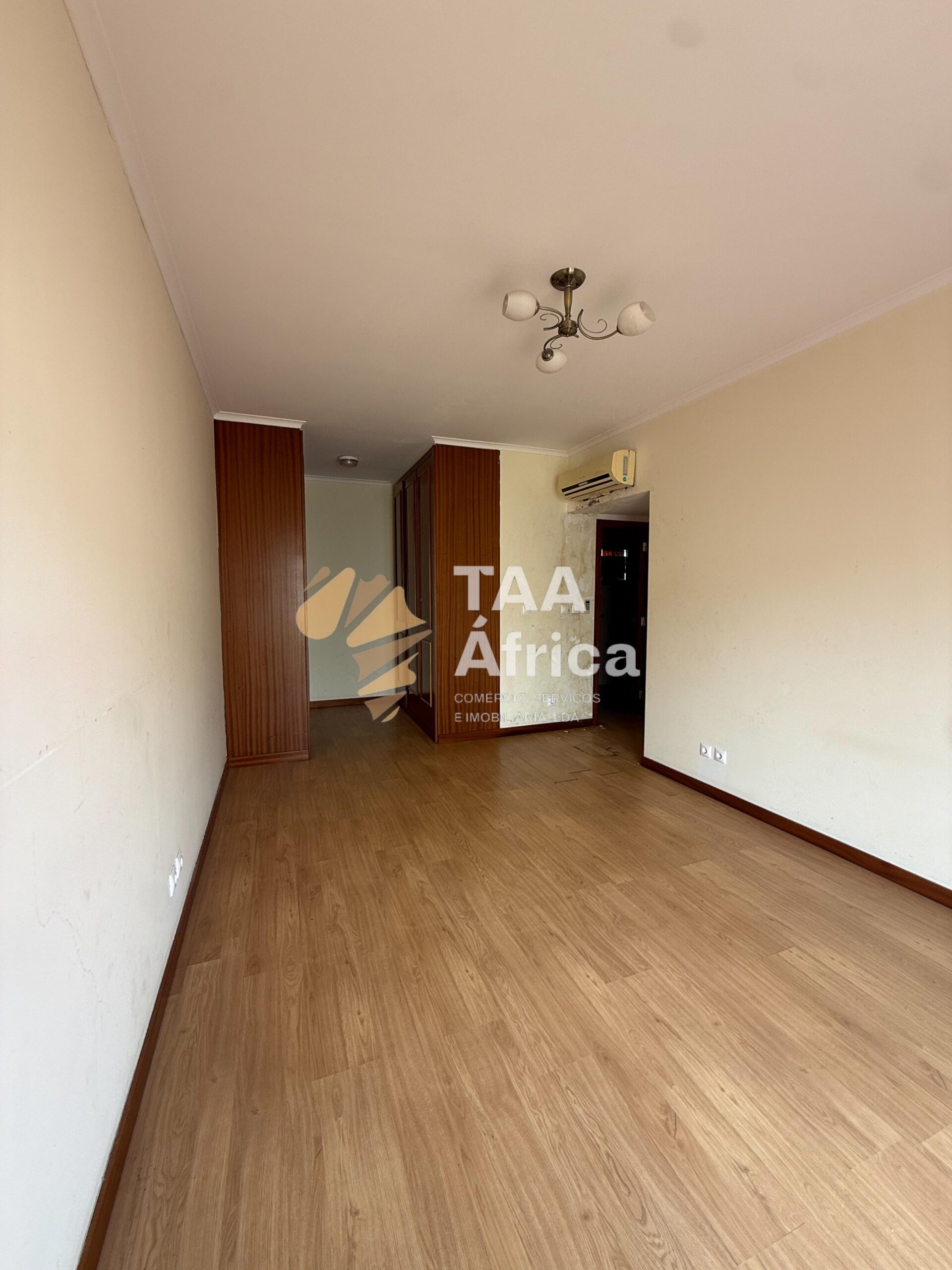 d5af378d-fd64-46d5-b702-fdf801591cae