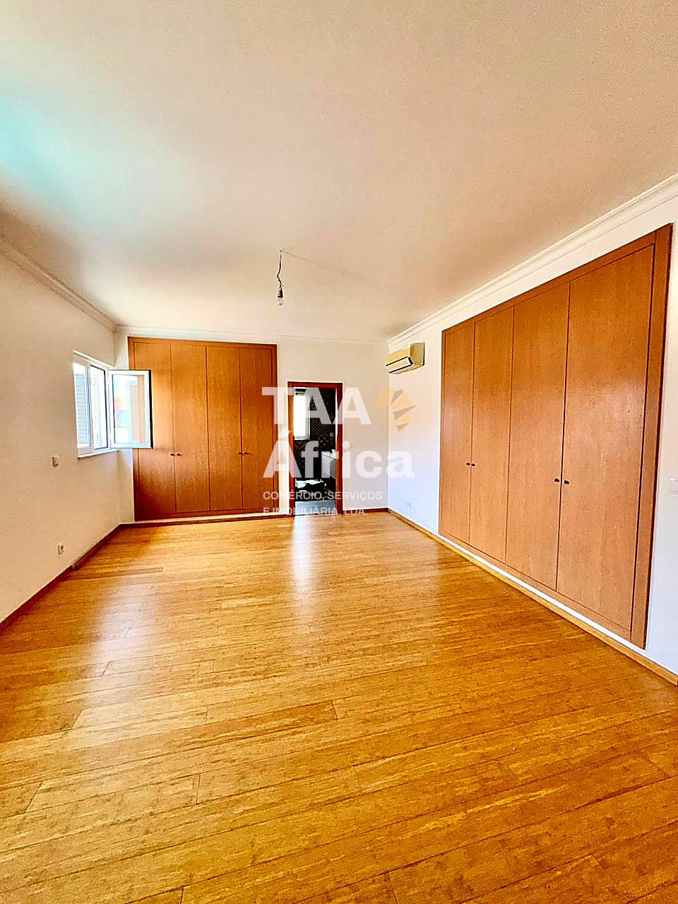 dde2cda9-0043-4de4-99b6-202caf510196