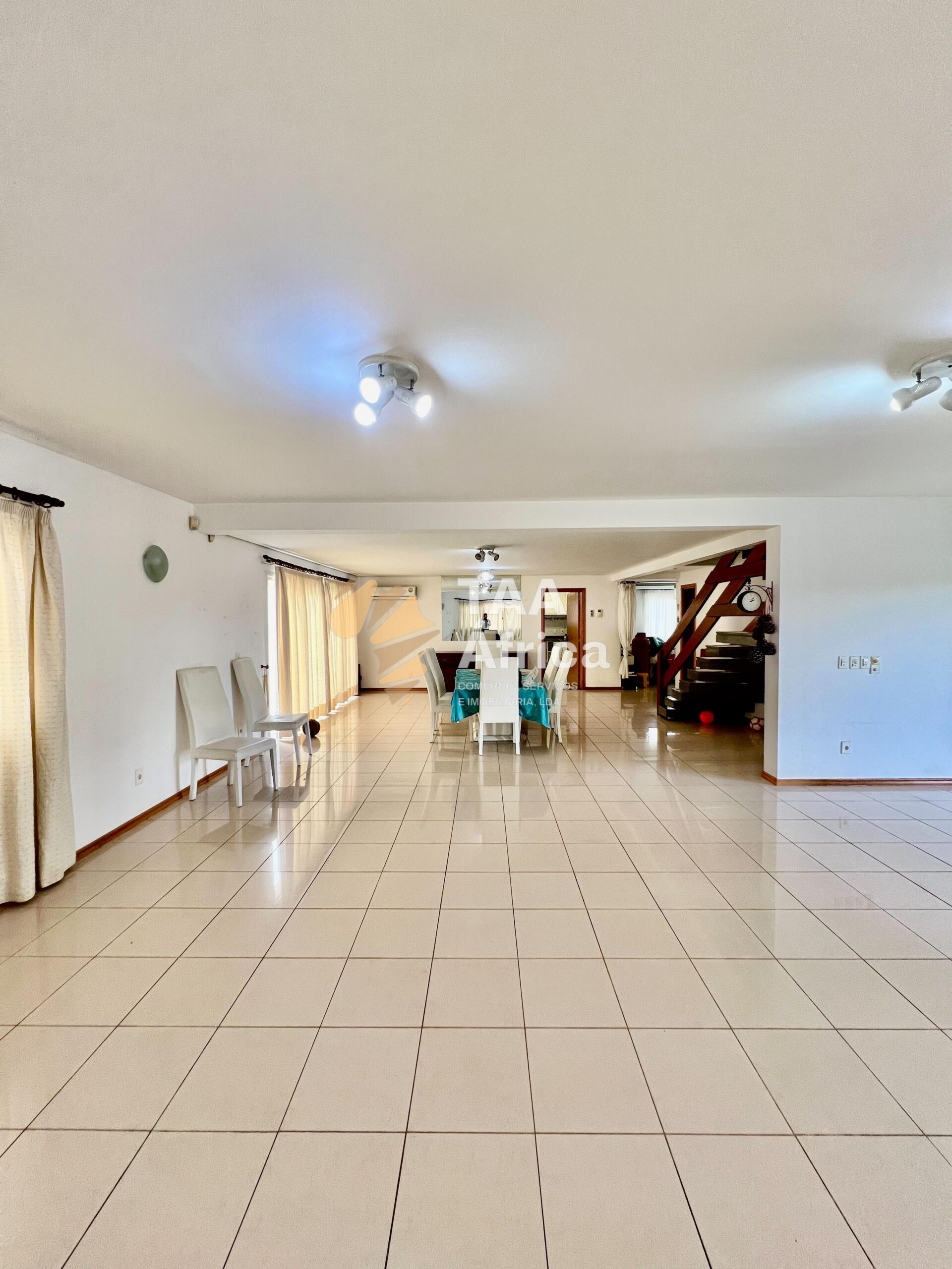 f135caf9-dea5-4311-aec3-1c07ba4b0a57