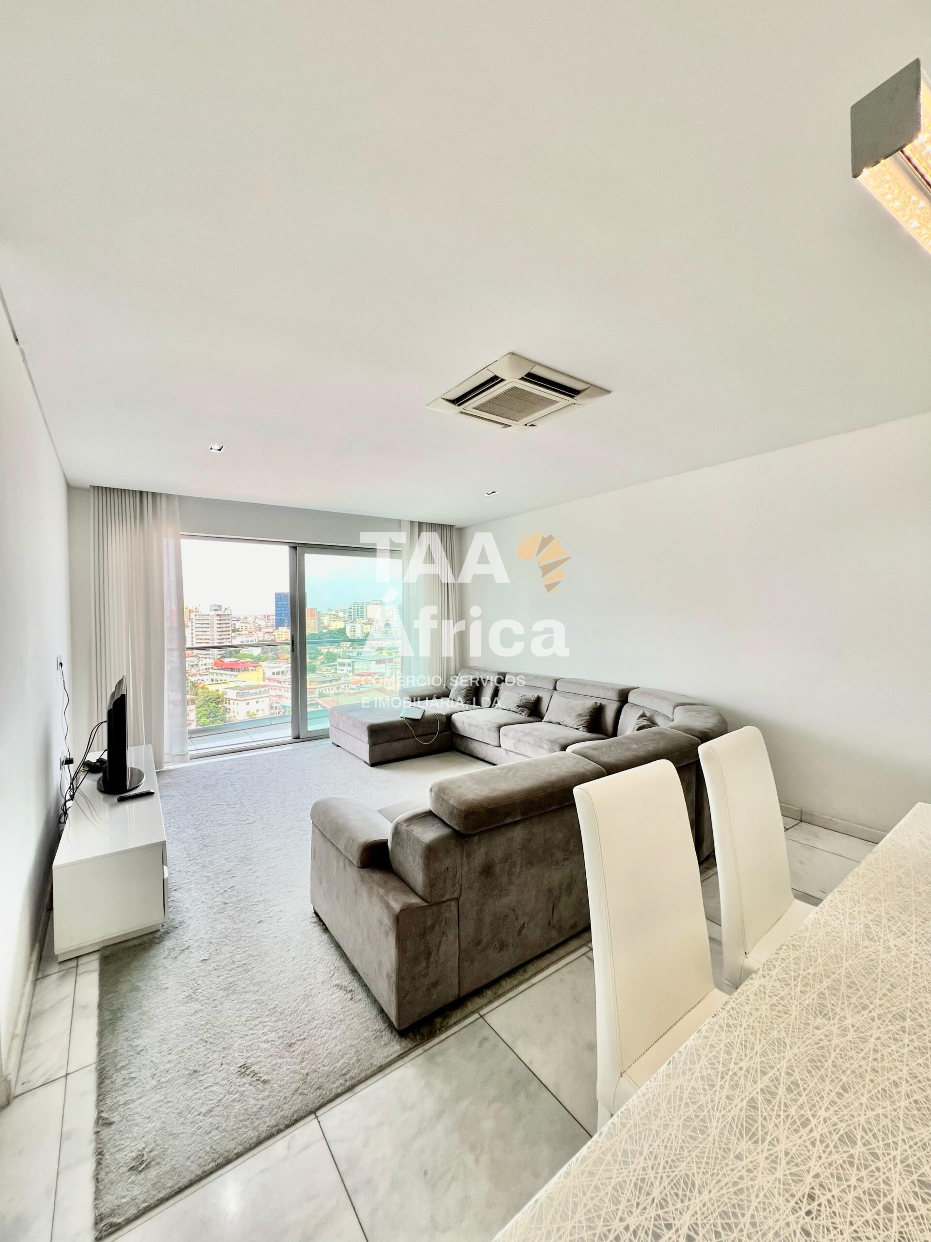 fecf3c56-4963-4e2a-99ae-54633ea3b8f0