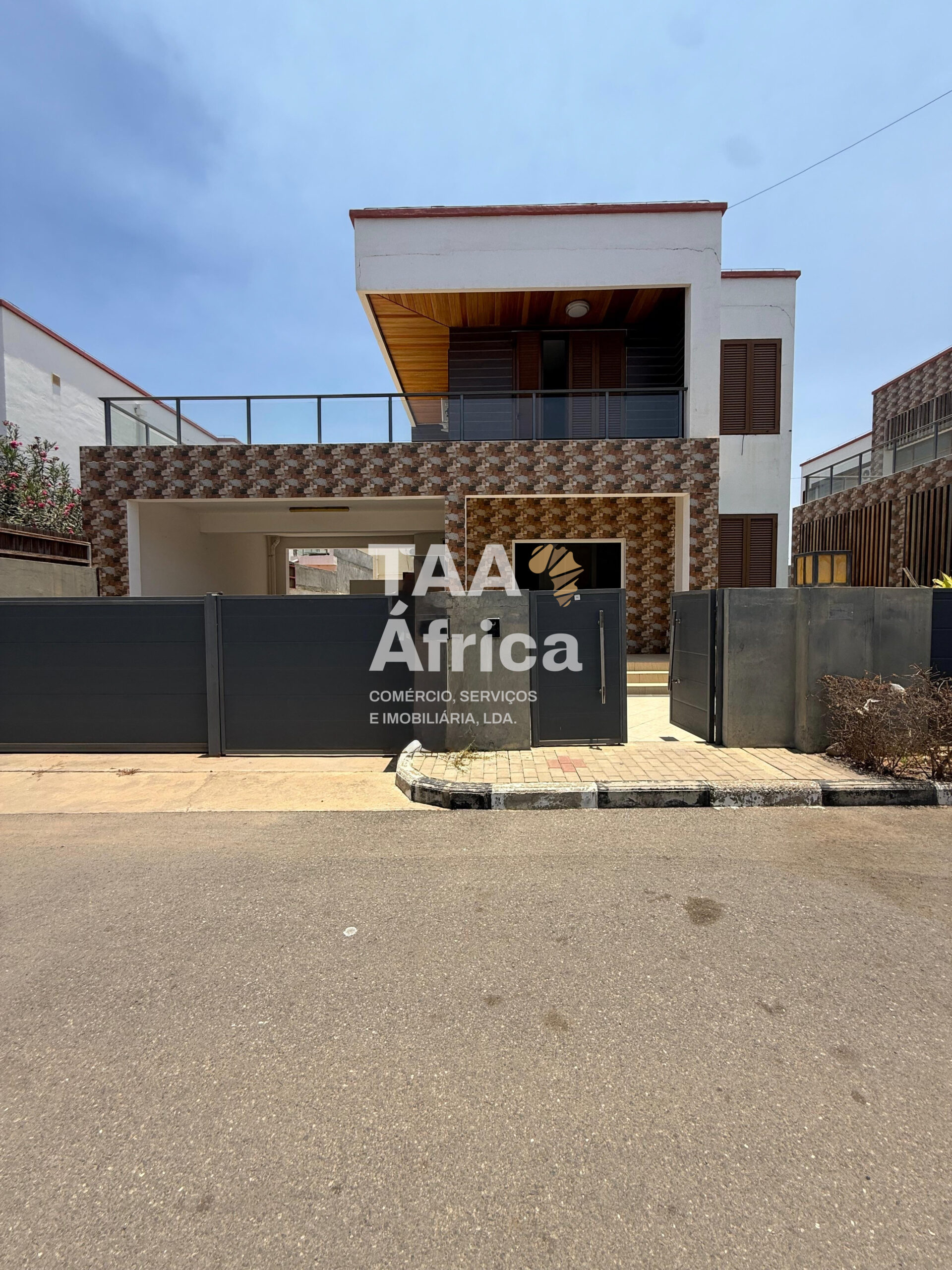 037e3a5a-2d8b-40f1-a546-ae5f6f600dbe