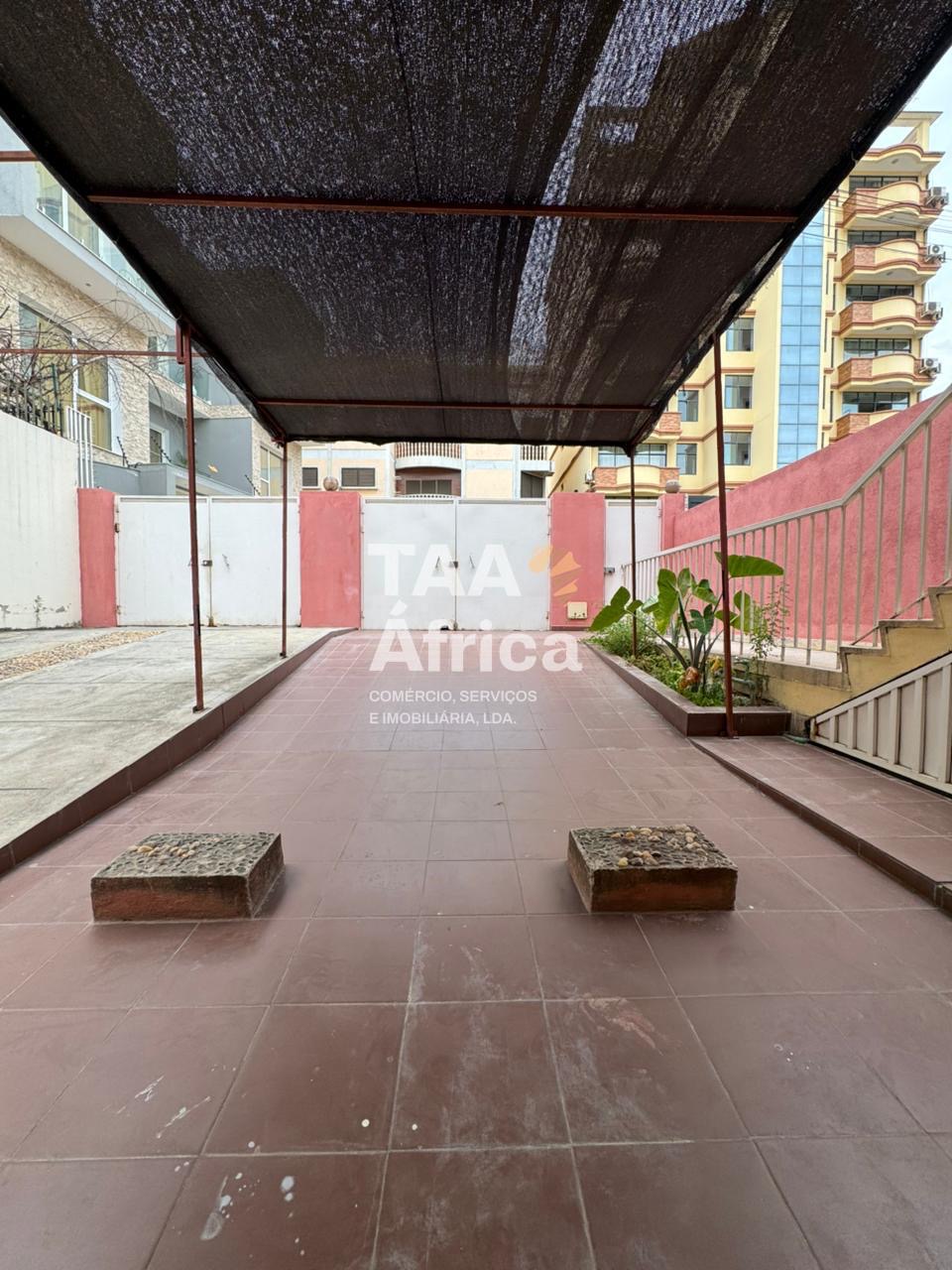 04c66ec9-44c2-449e-b519-a3ca2275e5df