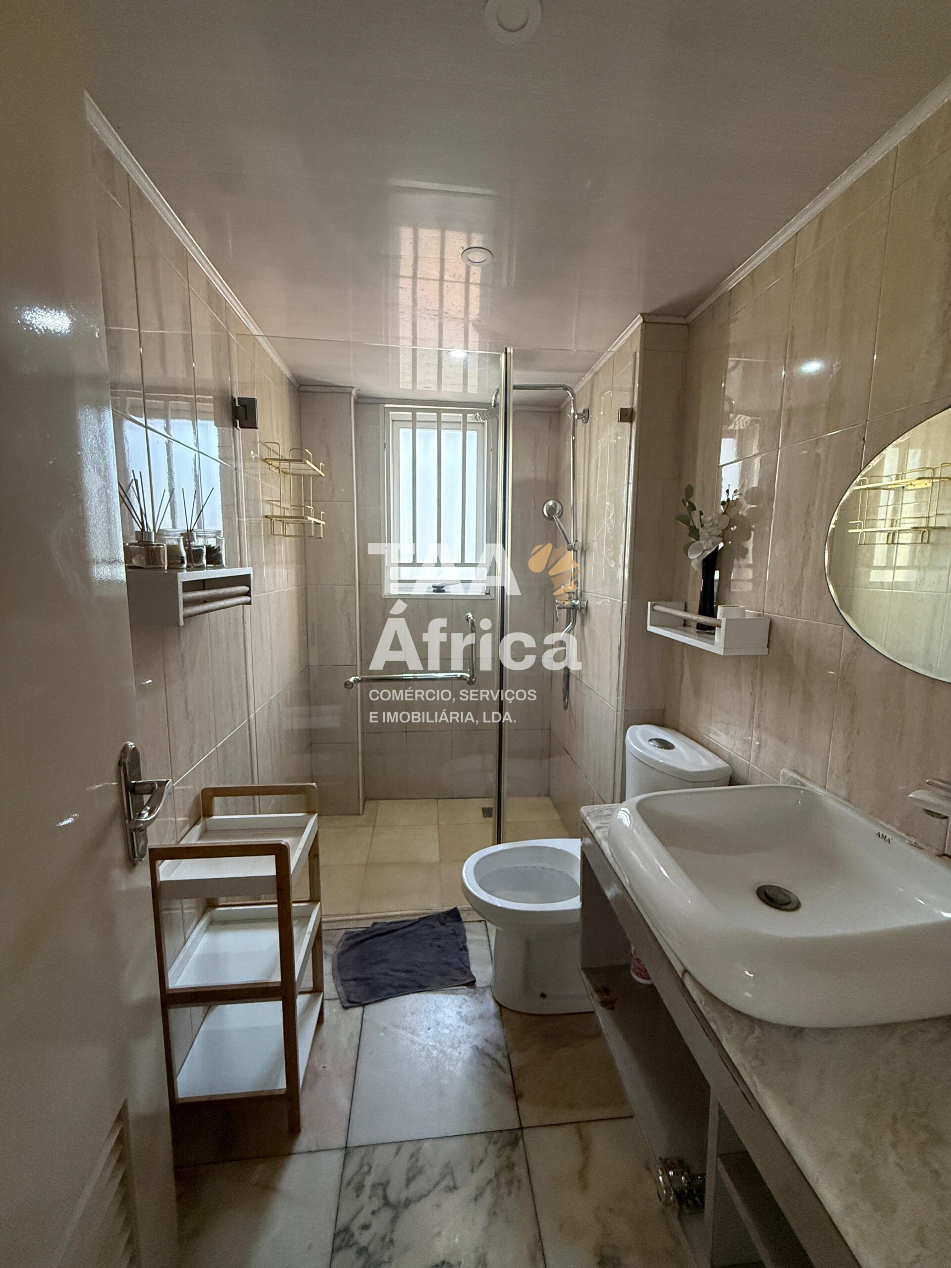 09b056f4-b00d-46b5-a21e-06ab72e77af8