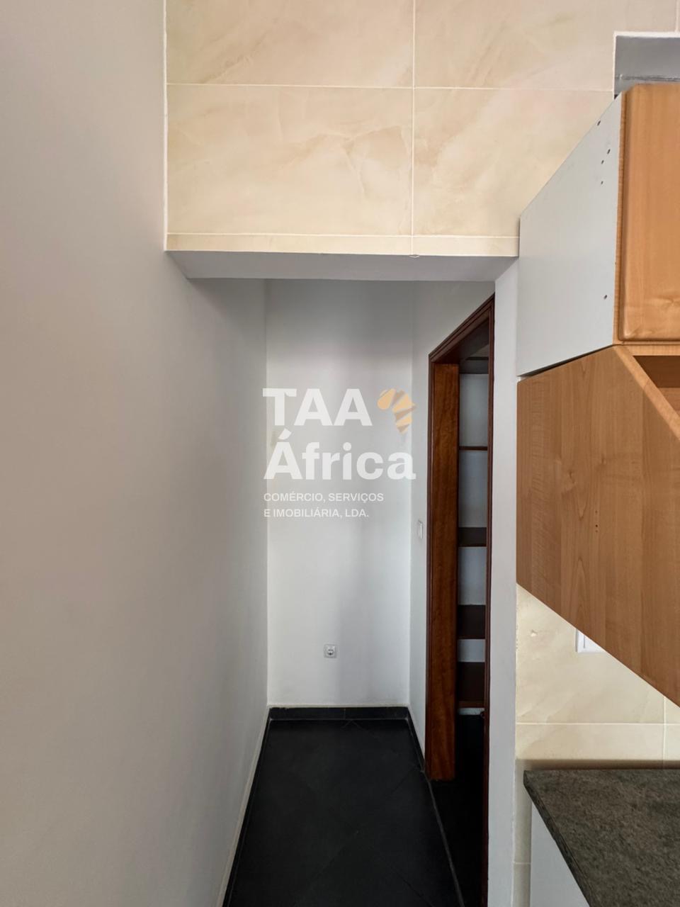 21533aff-cc62-4f20-8d20-058ccd7c8e5b