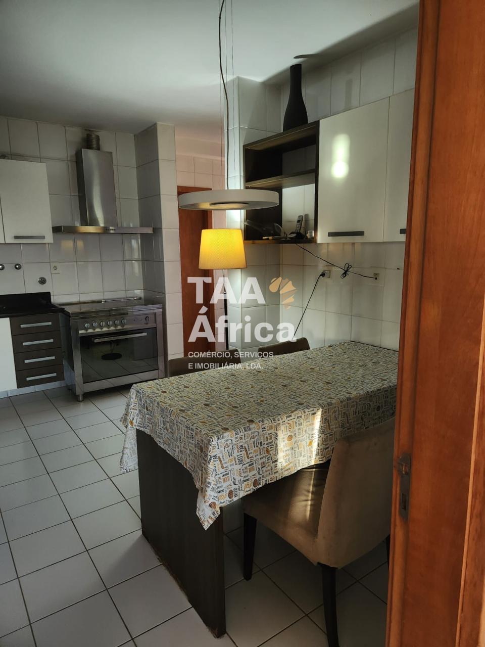 30ac0f52-e8c5-4fdc-928a-dc1a25757681-1