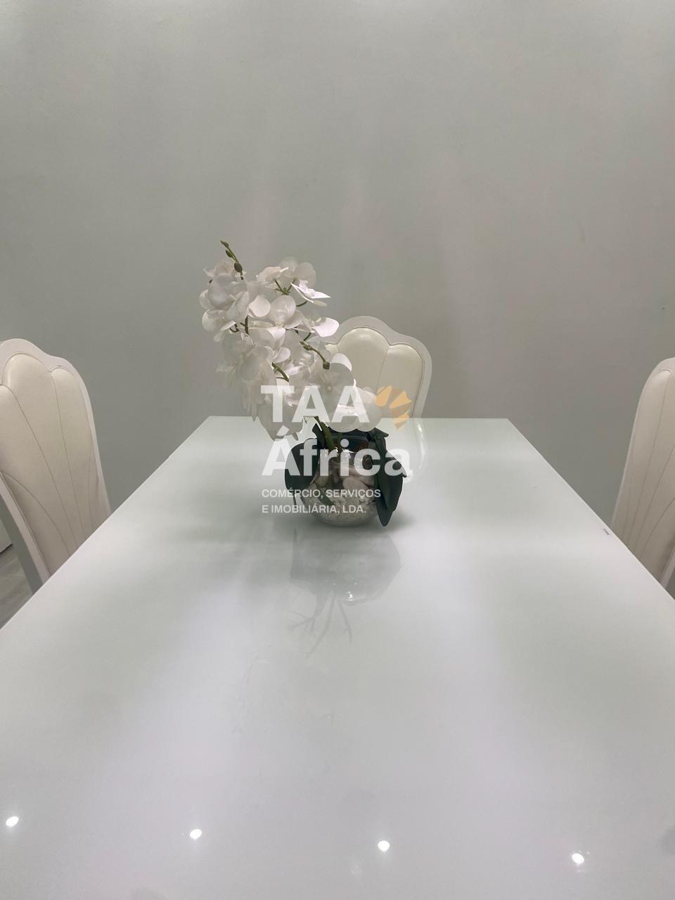 3b896e82-a3fb-4cc3-8fdd-6abcf607d8bf