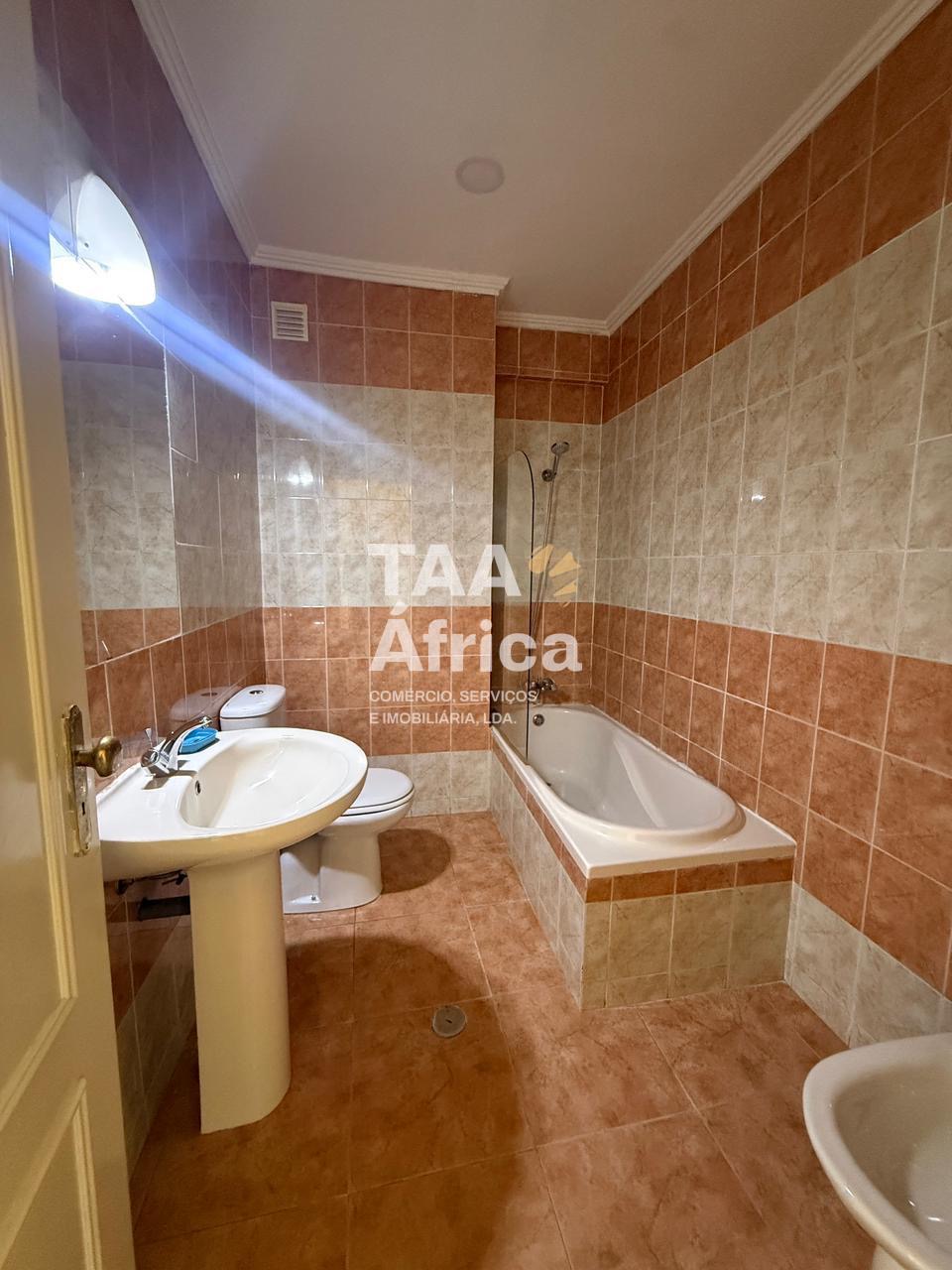 4dc16490-b302-4fc0-ae36-50fd52e58c0b