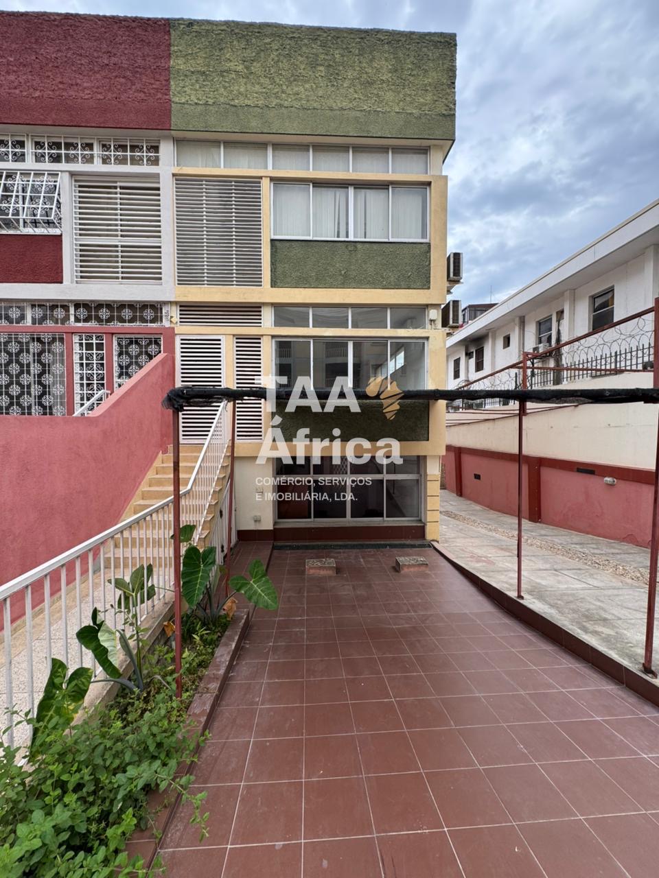 9534921f-4770-4b45-813d-f102a4823378