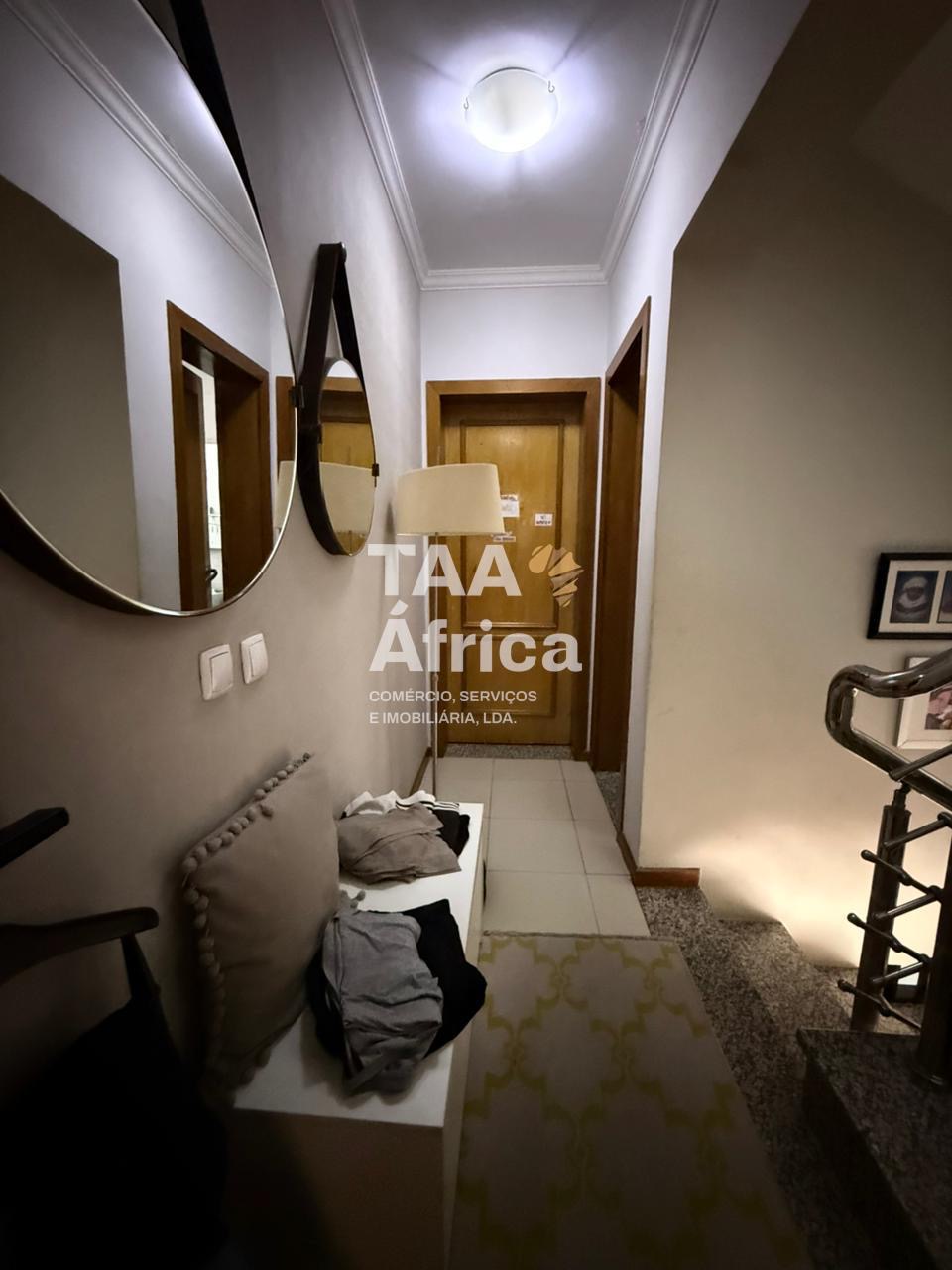 9df17630-9a47-4243-b932-39a9cb02cb21