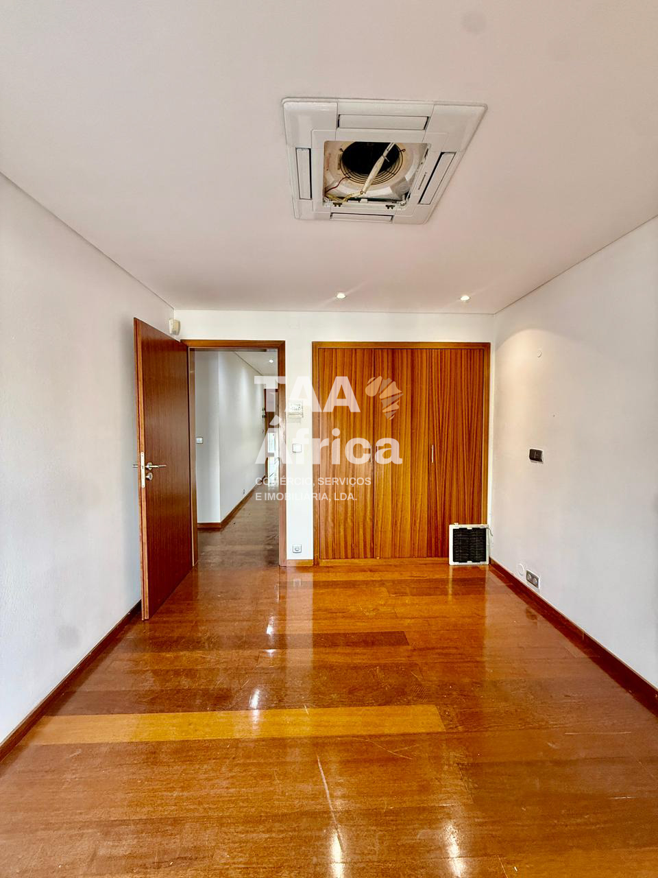 PHOTO-2026-04-29-19-19-59