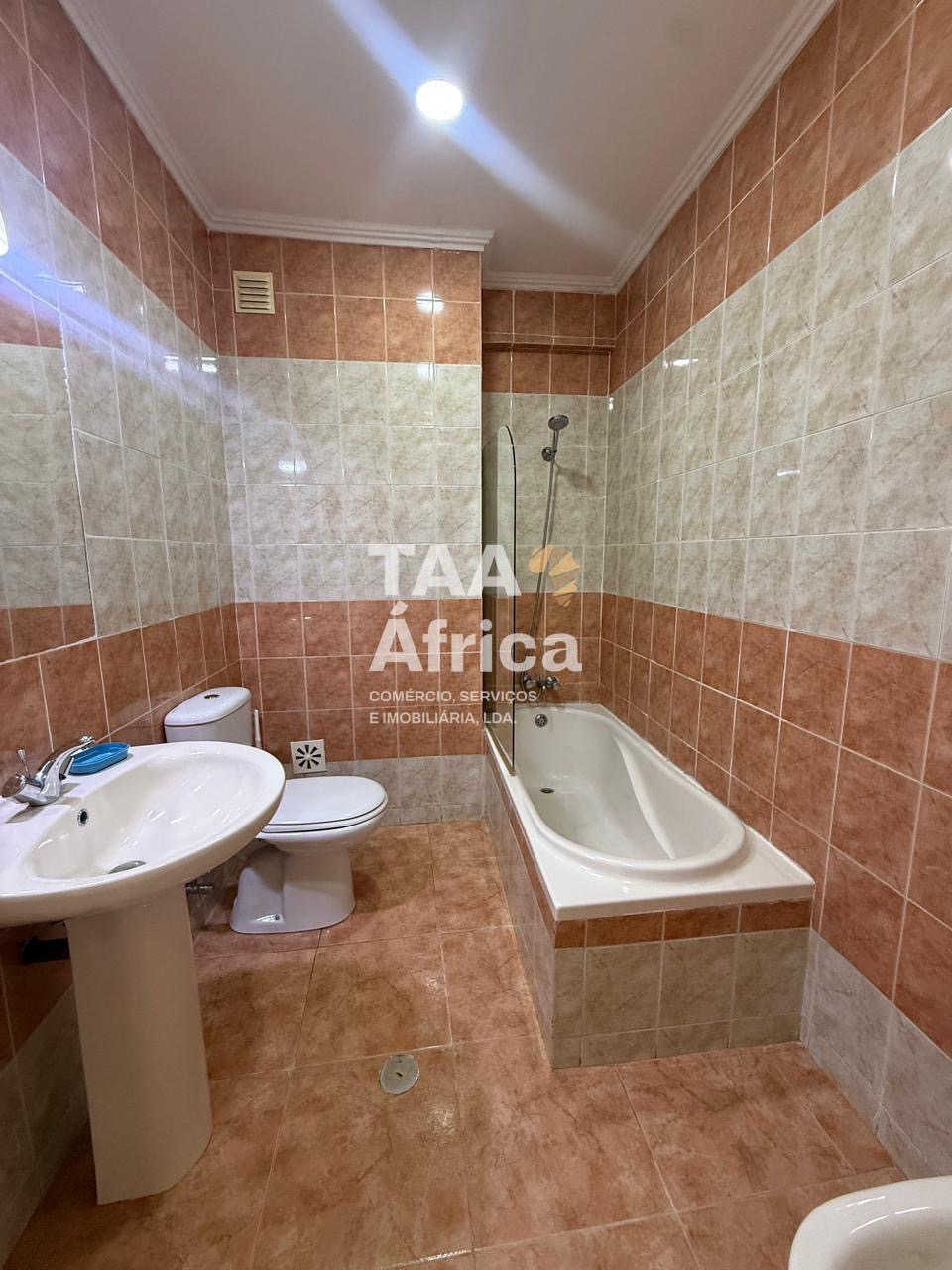 bb56ab10-3bac-46d4-a556-b552fb66d645