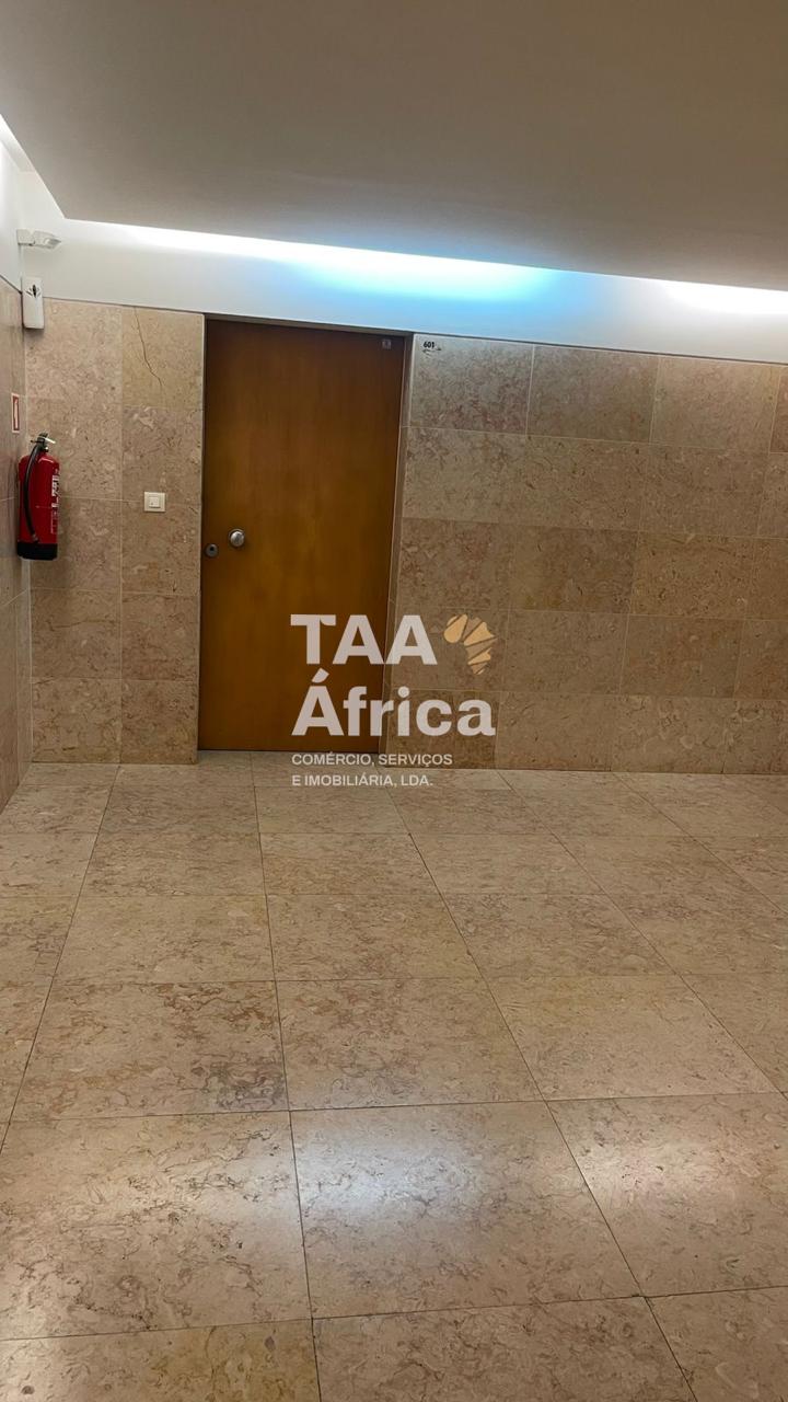 bcaac154-defd-43b4-933d-132b589ff0bb