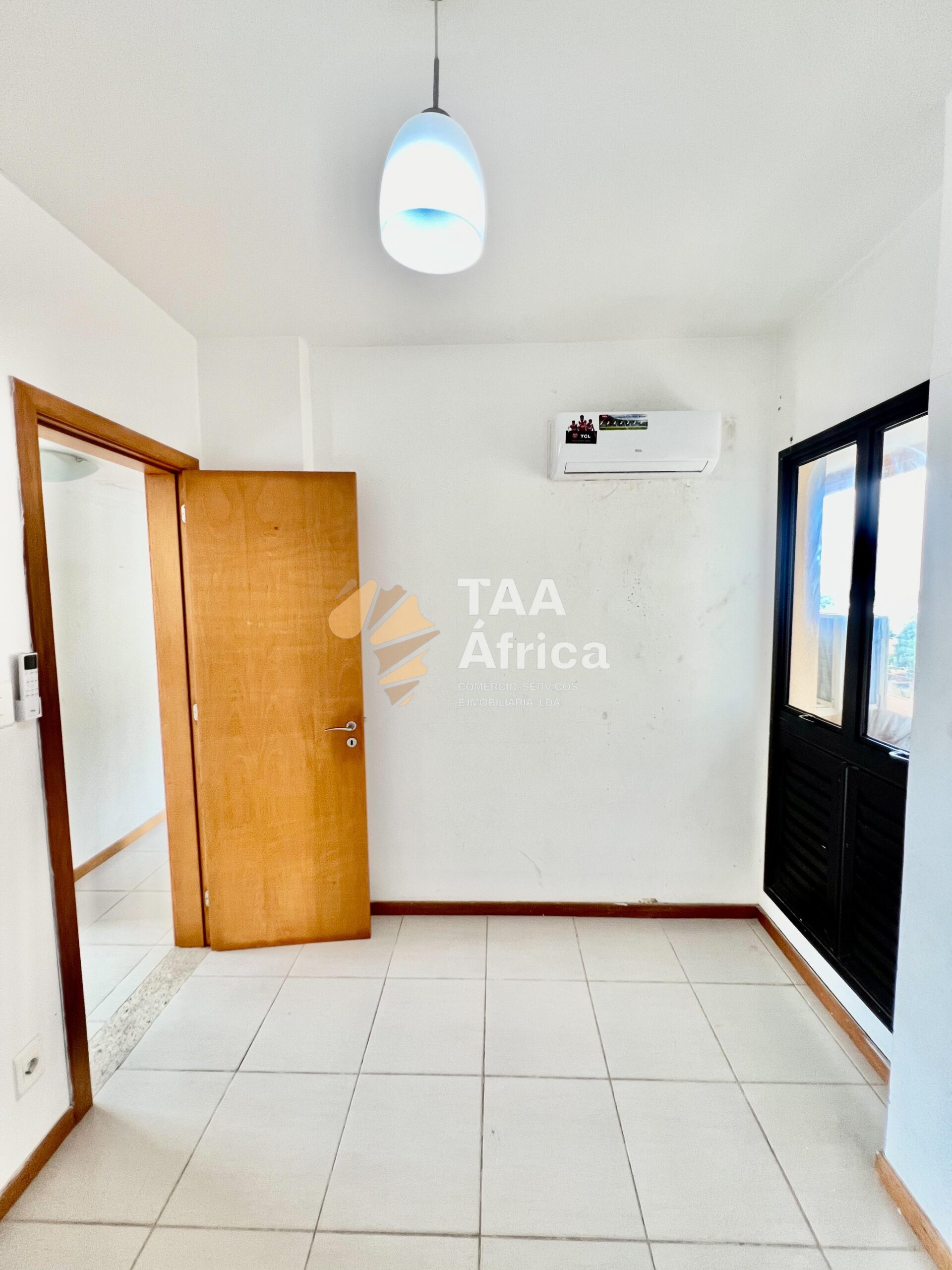 bf1b73e5-f5b8-4708-ab4d-206bf21010e4