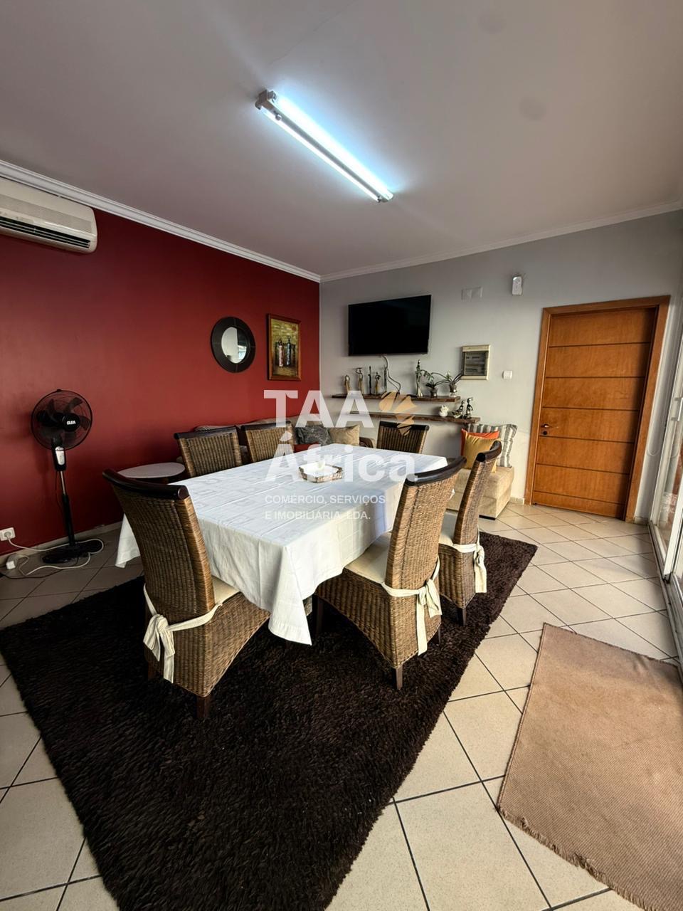 c7ef9e66-fc9f-4402-9e64-e60385a44086