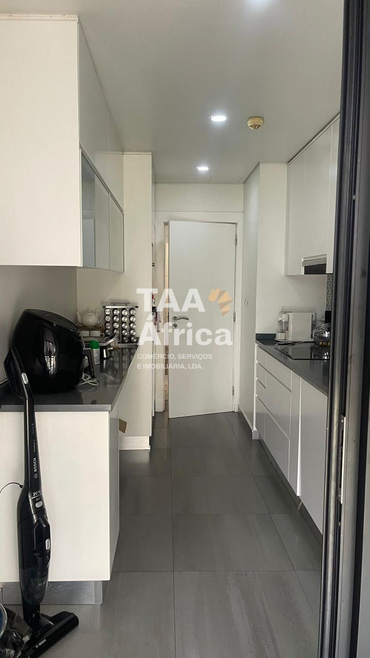 d0734071-0d8e-4a47-81e5-beed9f7507c8