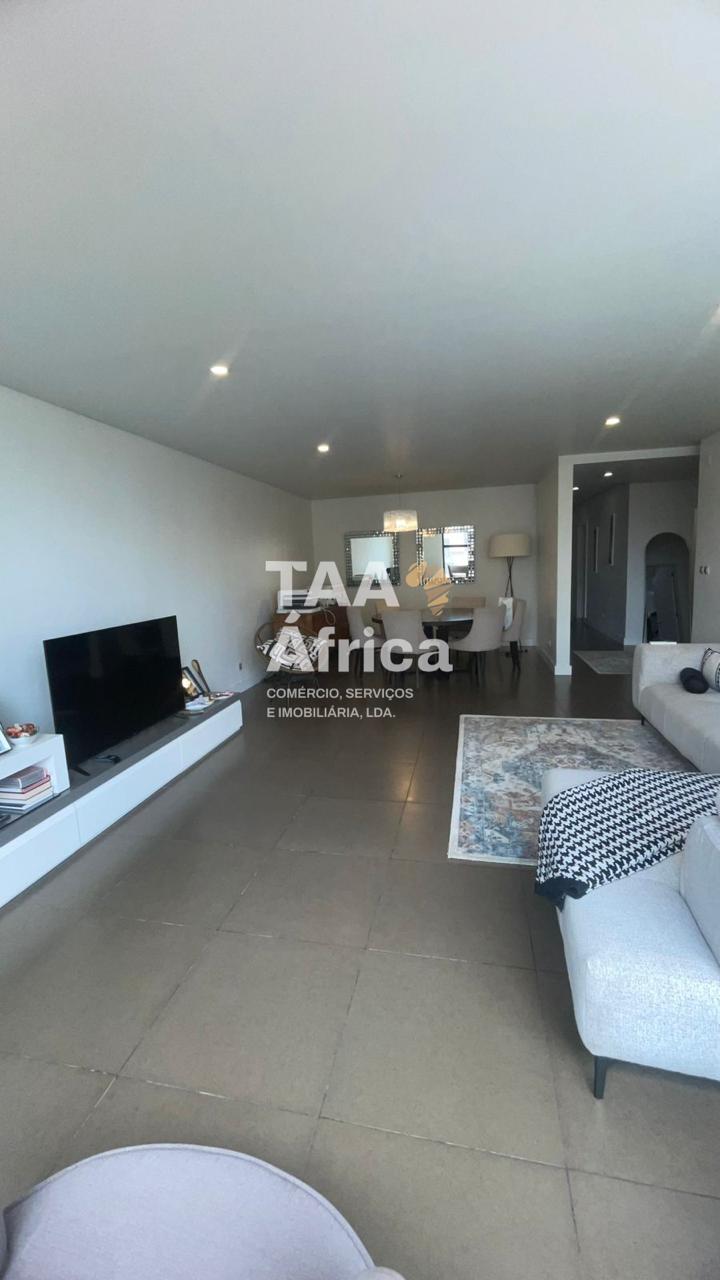 d8b36242-ab97-4bc2-ba46-eaa8872e53f1