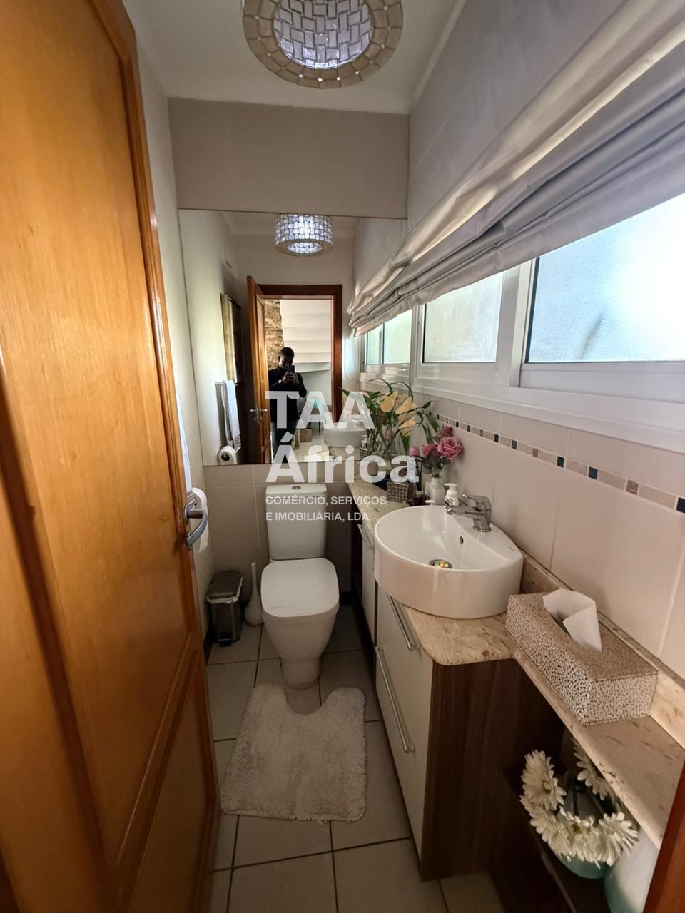 da9147fd-0d11-45fb-a5bd-db9306b4bacf