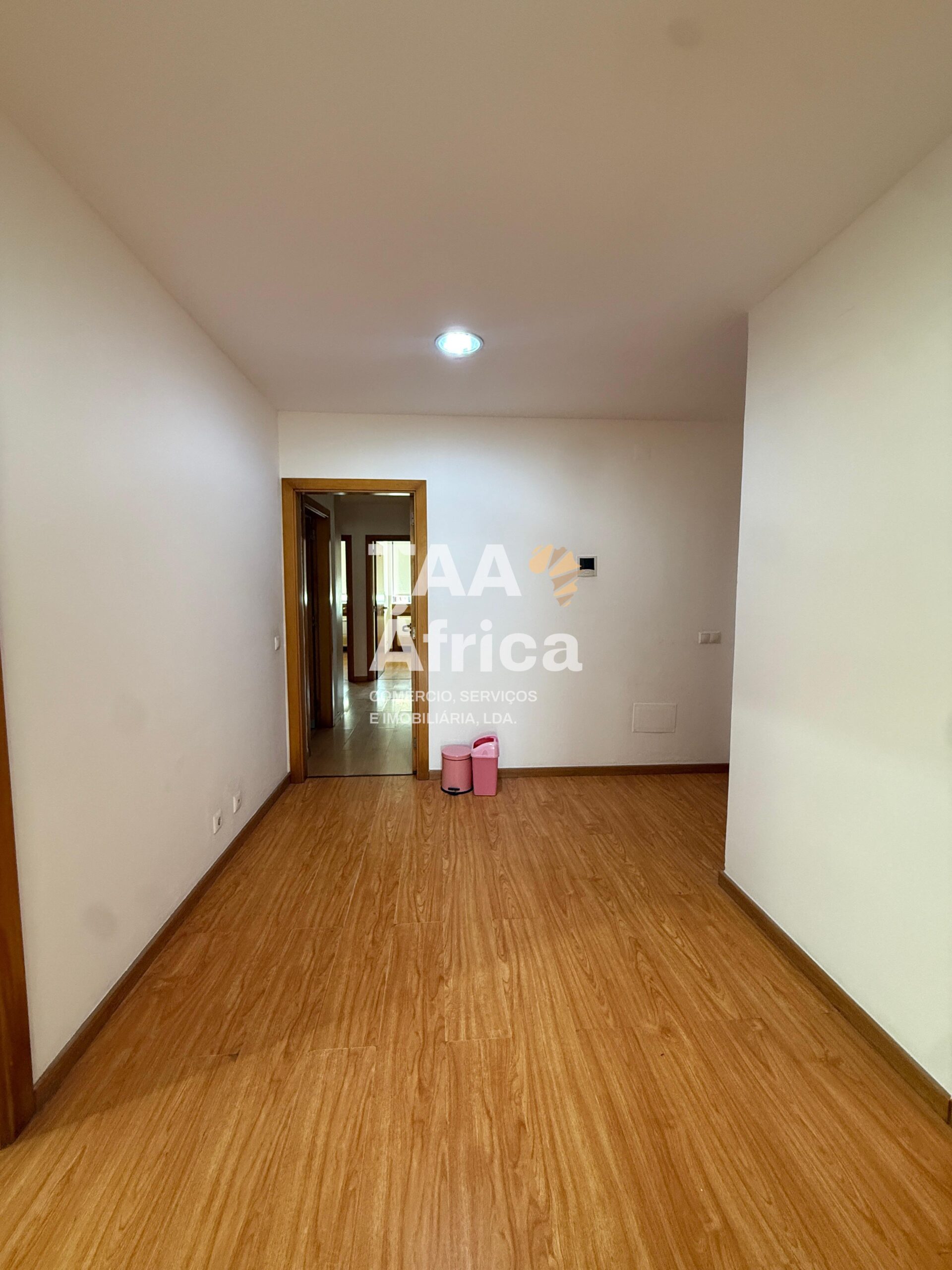 e369bcb1-4727-4145-868b-a4c8504d1958