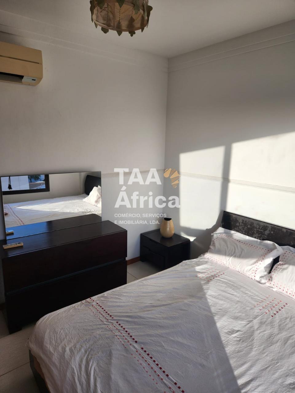 eb0cb9c3-69b1-43bc-9c5a-fb3dd062c8ec-1