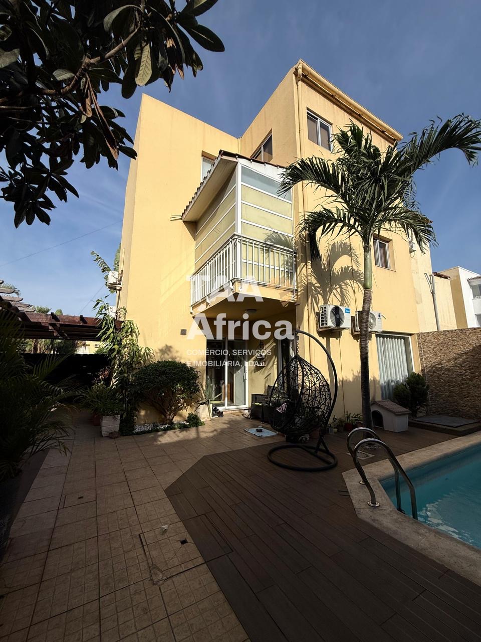 f0f5b42c-616e-4077-9c13-1146f5842449